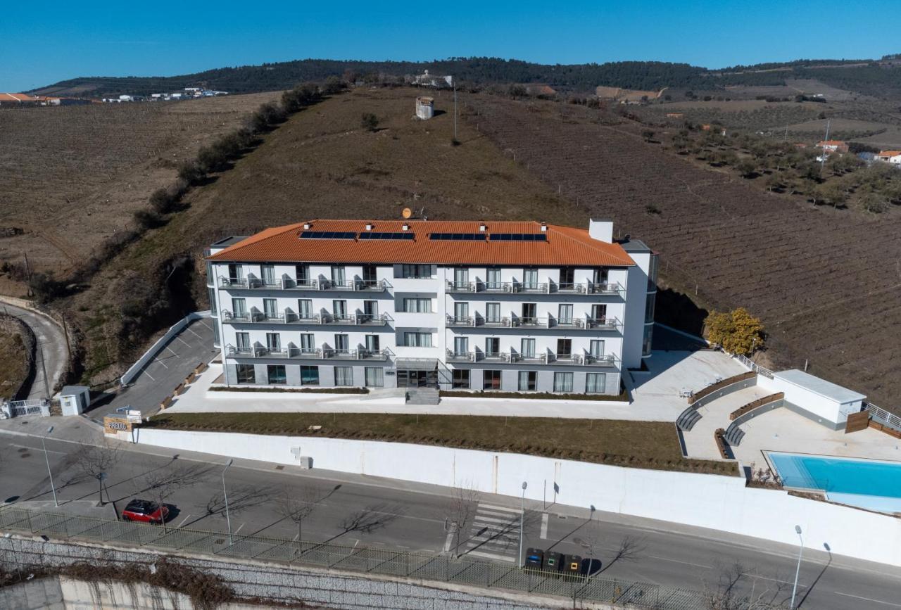 Hotel Freixo Douro Superior Фрейшу-ди-Эшпада-а-Синта Экстерьер фото