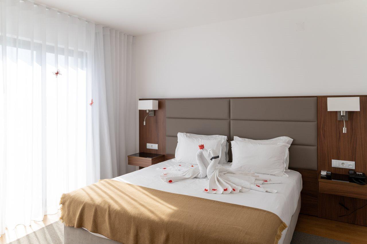 Hotel Freixo Douro Superior Фрейшу-ди-Эшпада-а-Синта Экстерьер фото